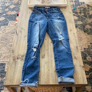Refuge skinny jeans. J124